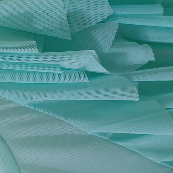 Designer Ruffled Crop - Picture 5 of 9